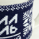 Новогодний вязаный чехол на кружку, логотип Металл Профиль