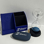 Набор с логотипом Мосинтраст: песочные часы,органайзер с беспроводной зарядкой и аккумулятор